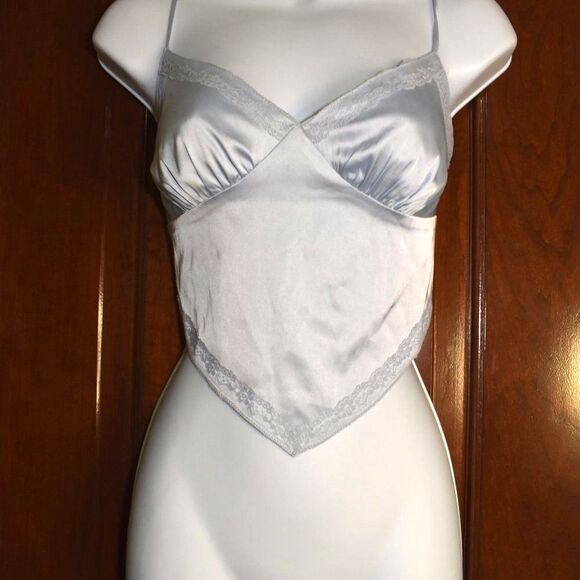 Brooklyn Karma Blue Satin Cropped Lace Trim V Neck Strappy Blouse Size Medium - Picture 3 of 12